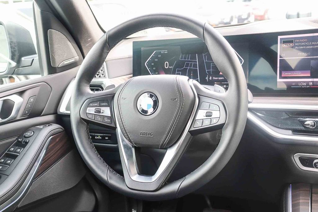 Used 2025 BMW X5 sDrive40i w/ Premium Package RWD image 18