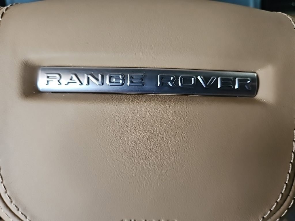 Used 2025 Land Rover Range Rover SE AWD/4WD image 26