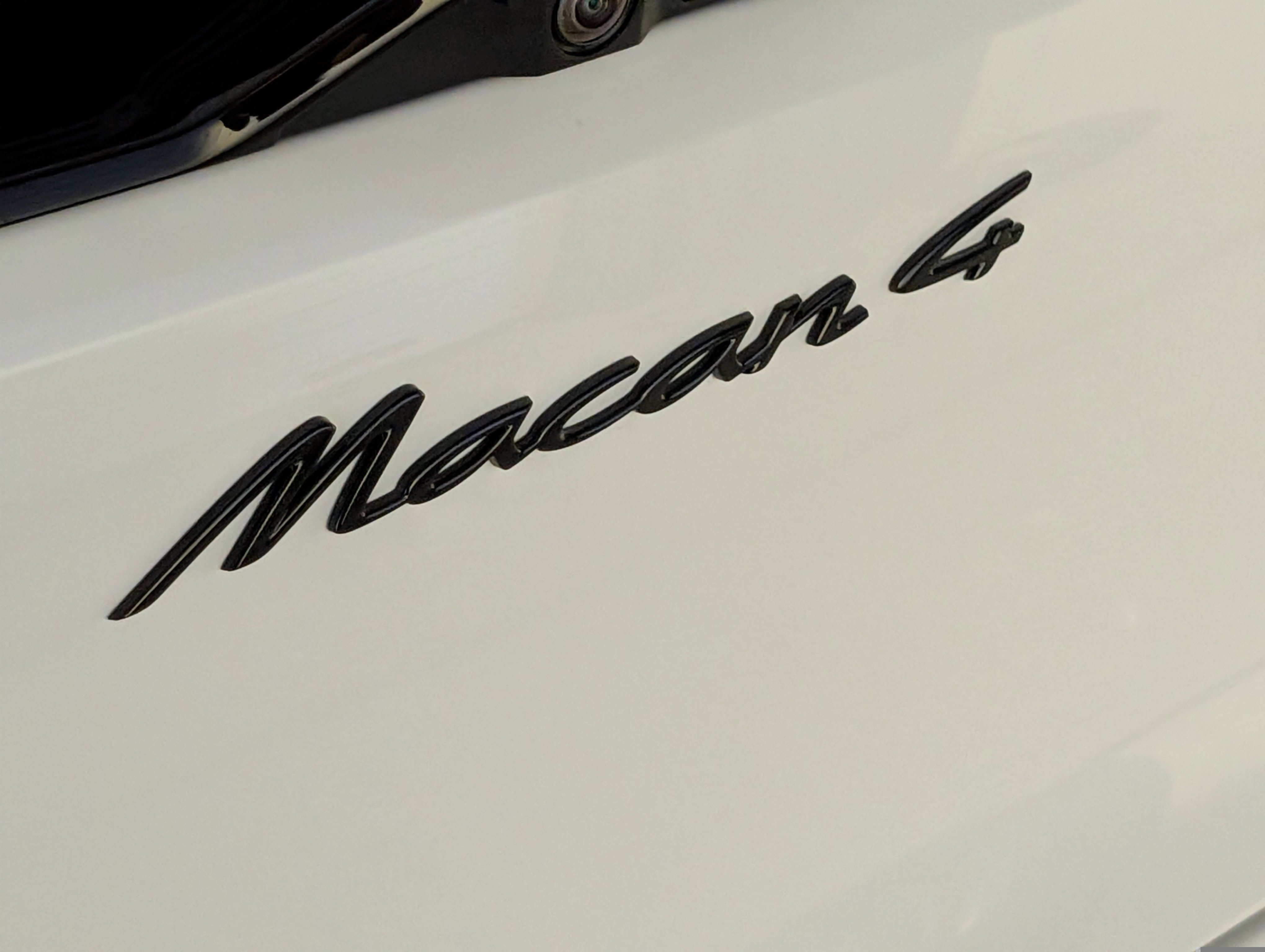 New 2026 Porsche Macan 4 Electric image 17