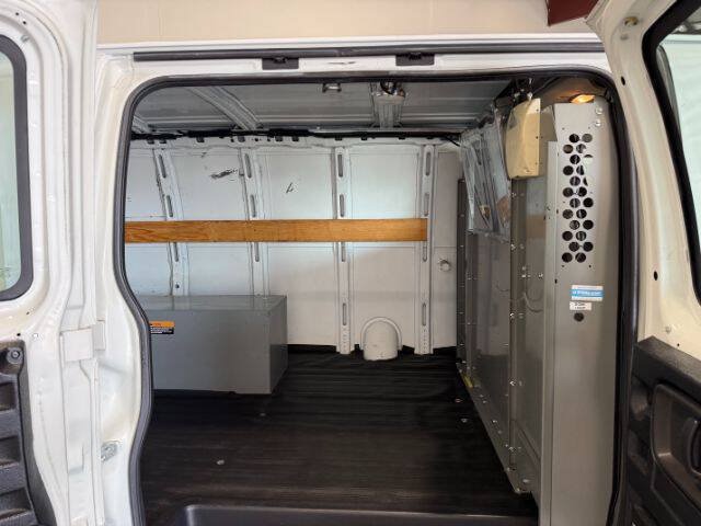 Used 2012 Chevrolet Express 2500 w/ Cold Climate Package RWD image 14