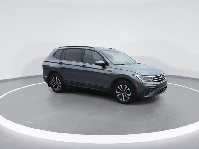 Used 2024 Volkswagen Tiguan S FWD image 2