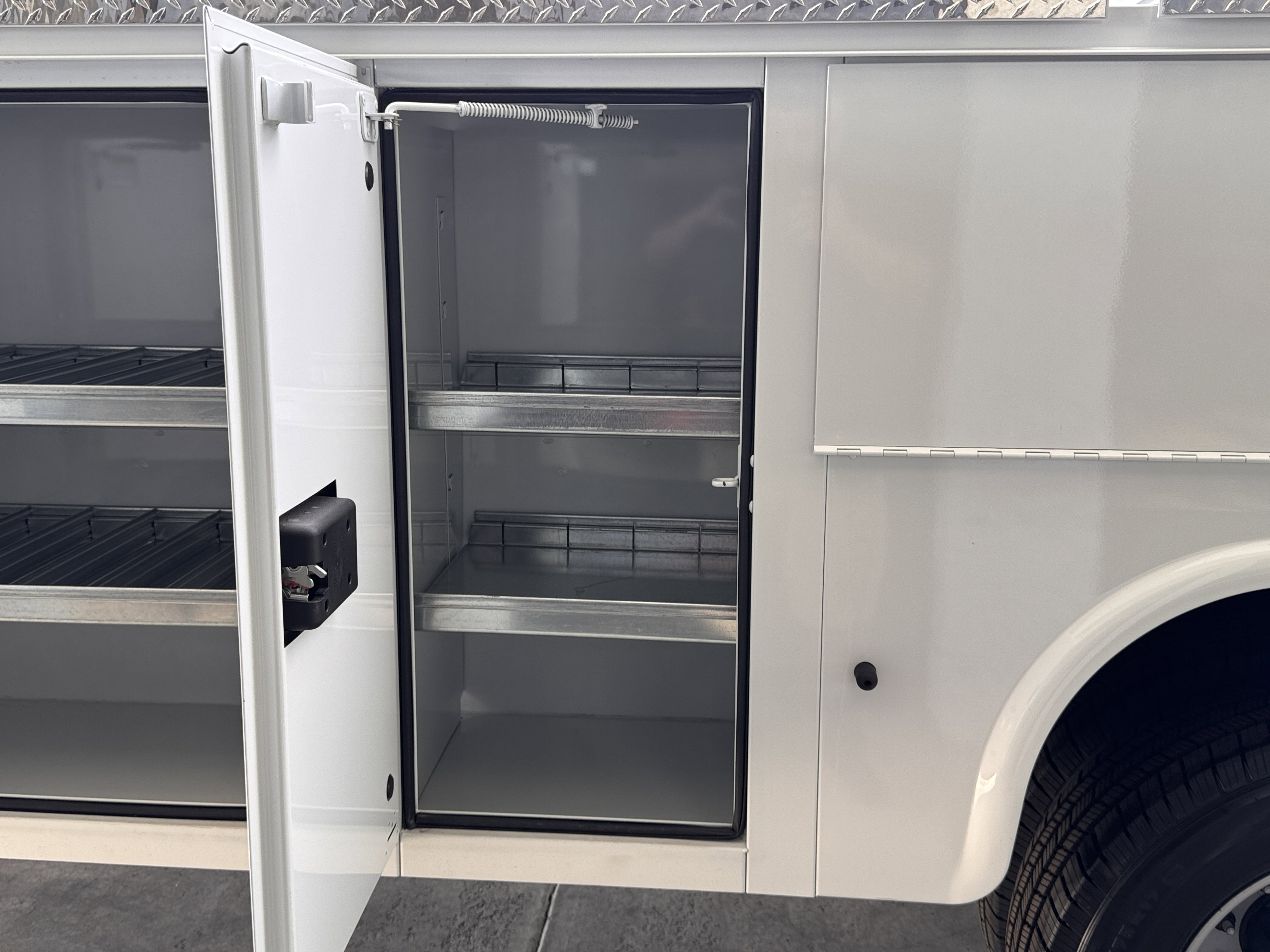 Used 2024 Ford F350 XLT w/ XLT Value Package image 7