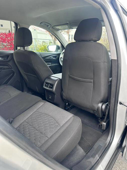 Used 2021 Chevrolet Equinox LT w/ LPO, Cargo Package image 18