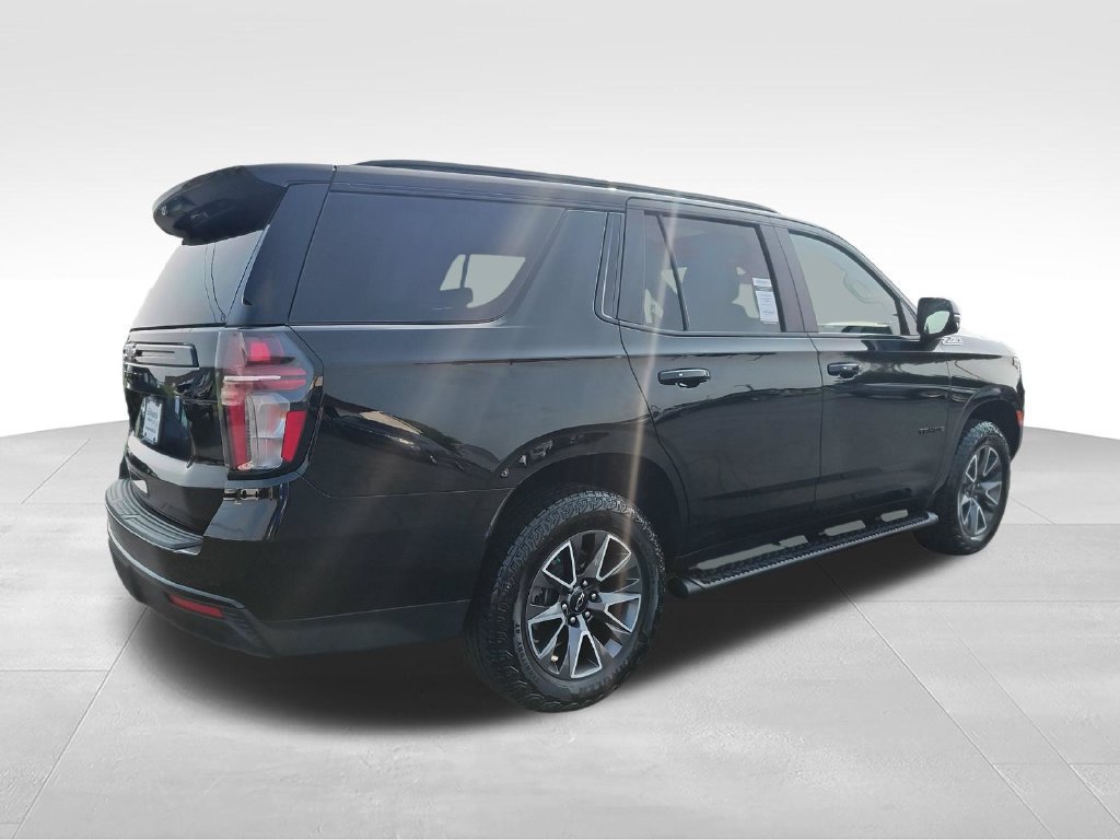 Used 2024 Chevrolet Tahoe Z71 w/ Luxury Package AWD/4WD image 5