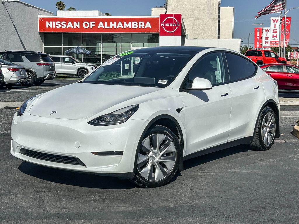 Used 2021 Tesla Model Y Long Range AWD/4WD image 2