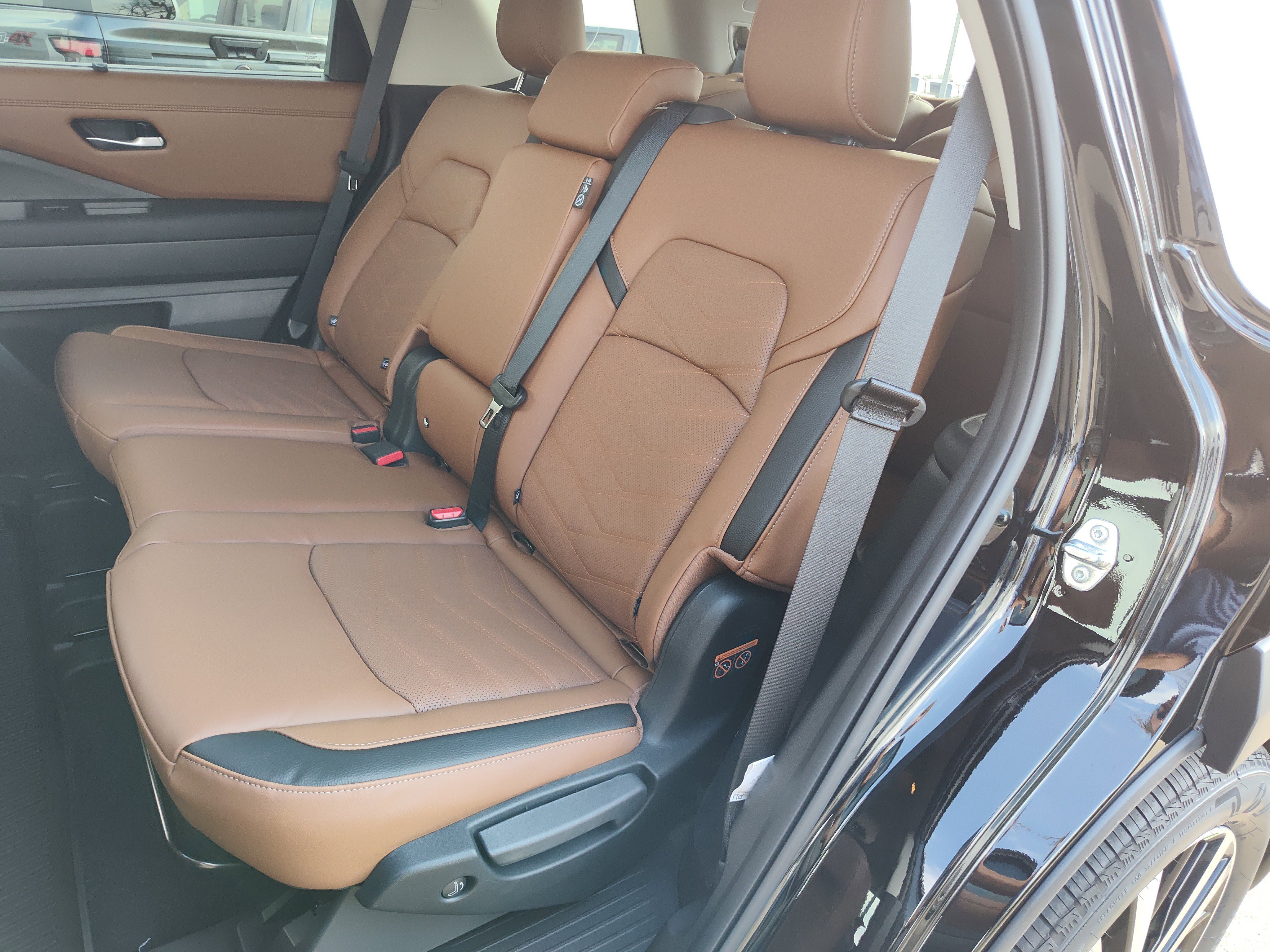 New 2025 Nissan Pathfinder Platinum image 15