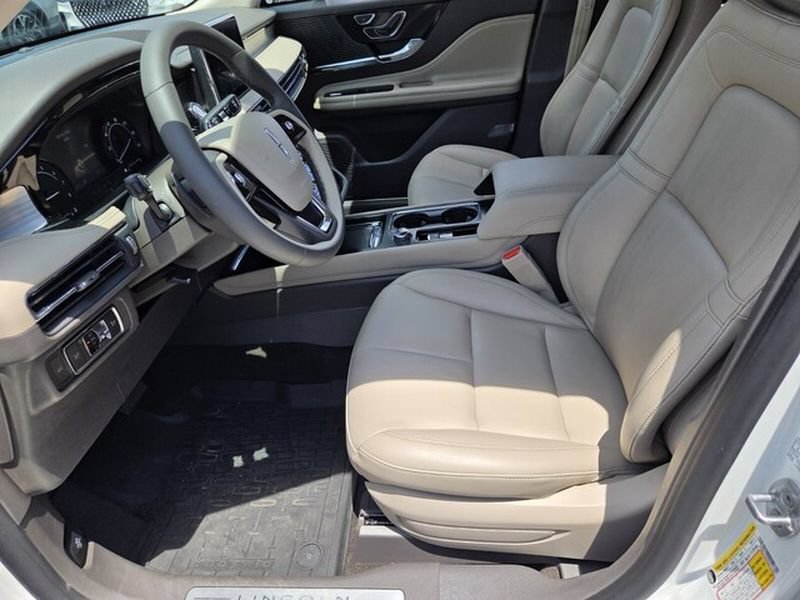 Used 2022 Lincoln Corsair FWD image 9