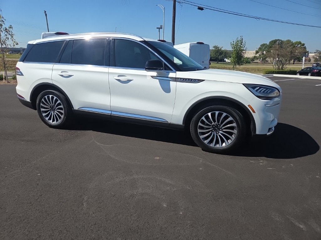 Used 2024 Lincoln Aviator 2WD w/ Premium Package image 20