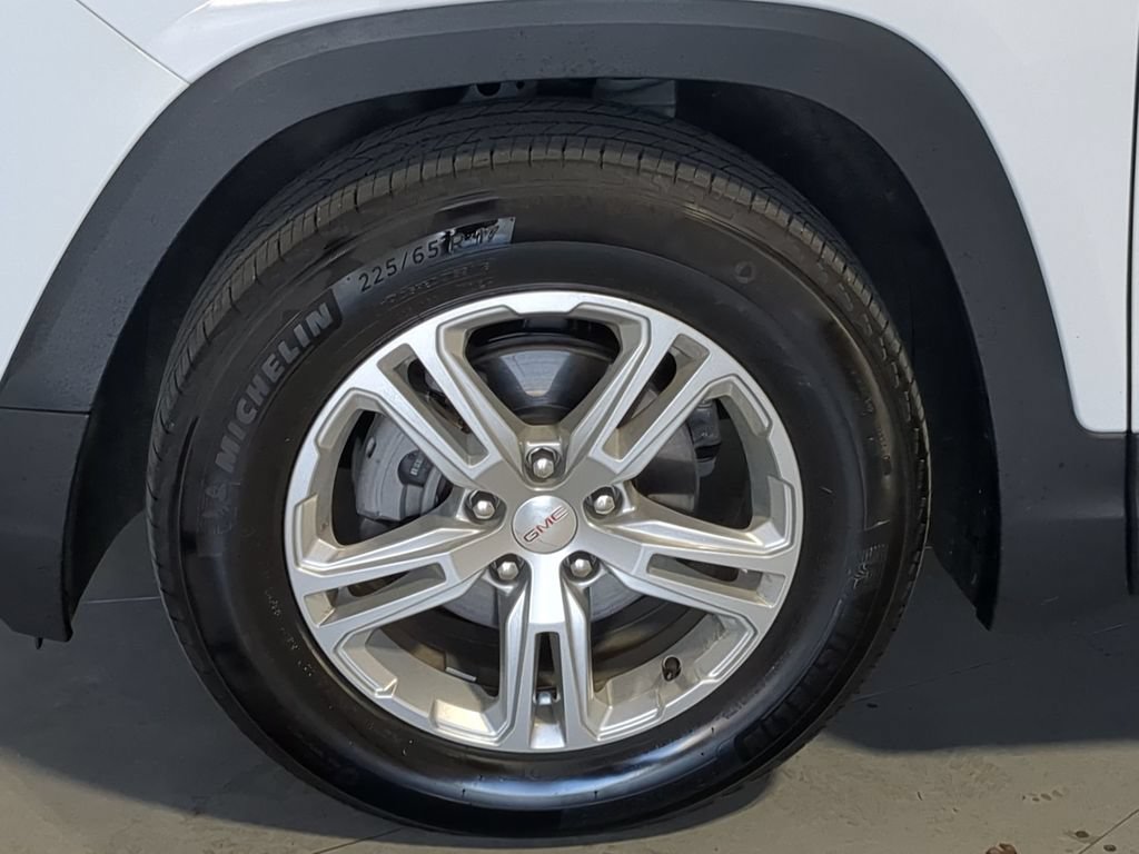 Used 2023 GMC Terrain SLE w/ Driver Convenience Package FWD image 17
