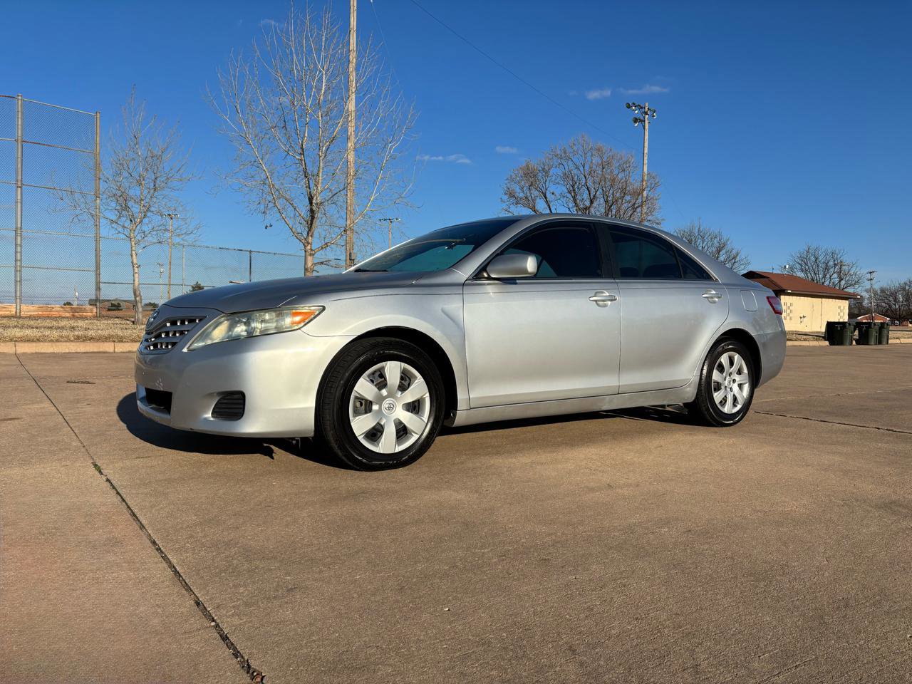 Used 2010 Toyota Camry image 2