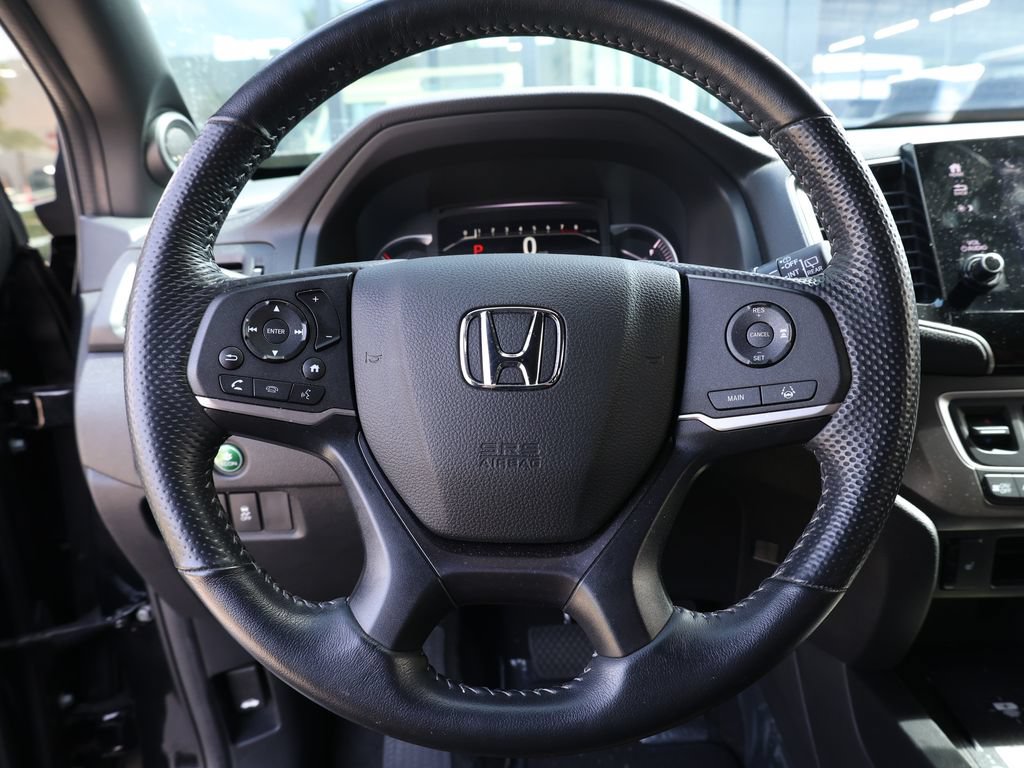 Used 2025 Honda Passport EX-L image 37