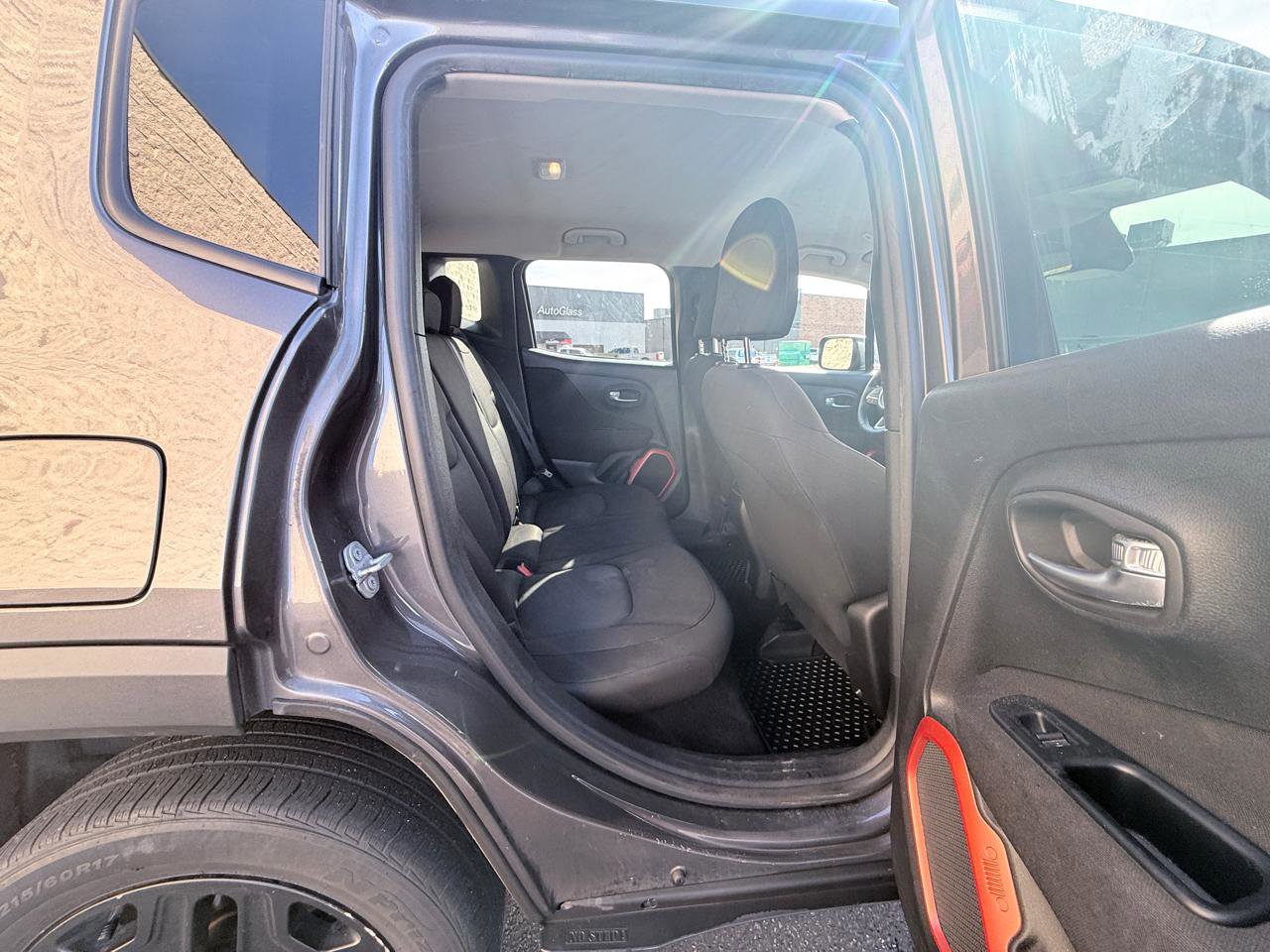 Used 2018 Jeep Renegade Sport w/ Power & Air Group image 12