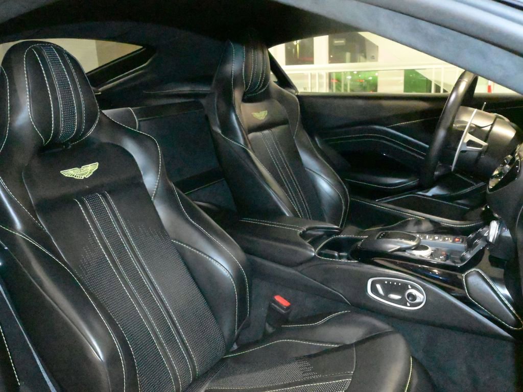 Used 2019 Aston Martin V8 Vantage Coupe RWD image 24