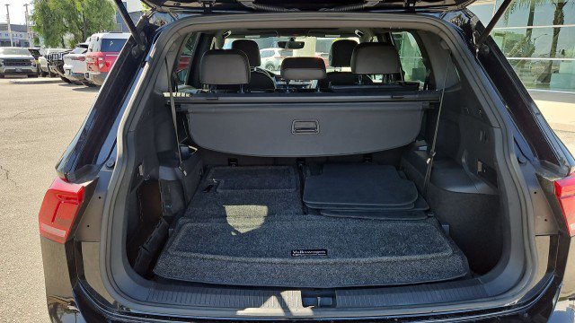 Used 2021 Volkswagen Tiguan SE R-Line FWD image 26