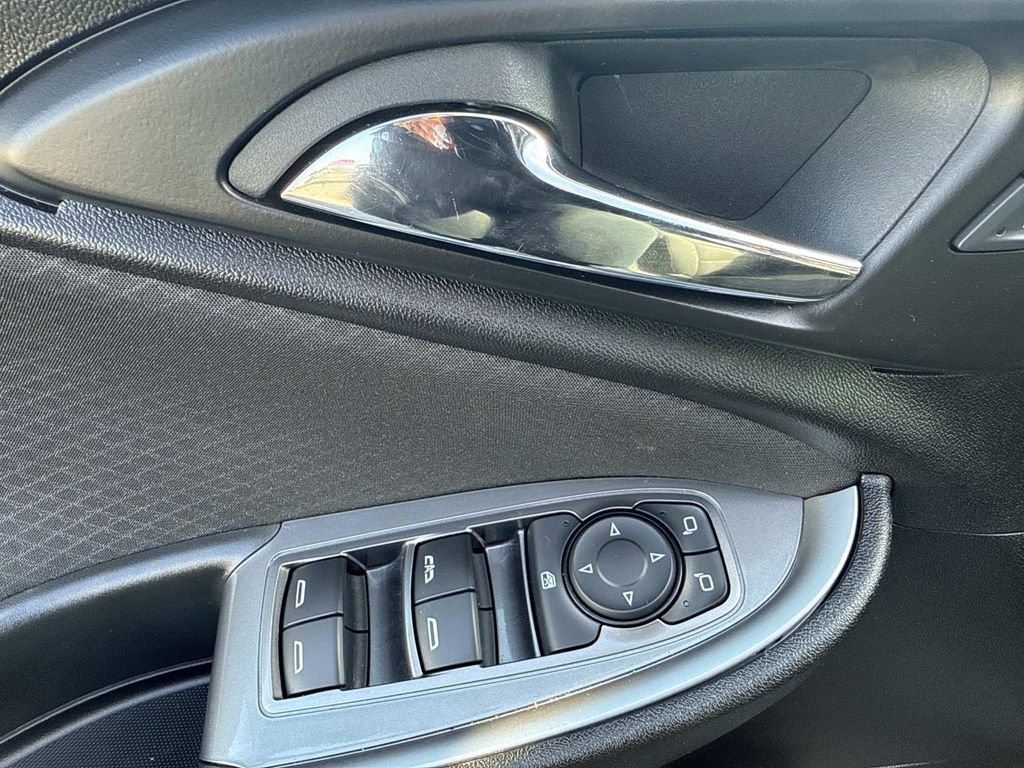 Used 2024 Chevrolet Malibu LT image 19