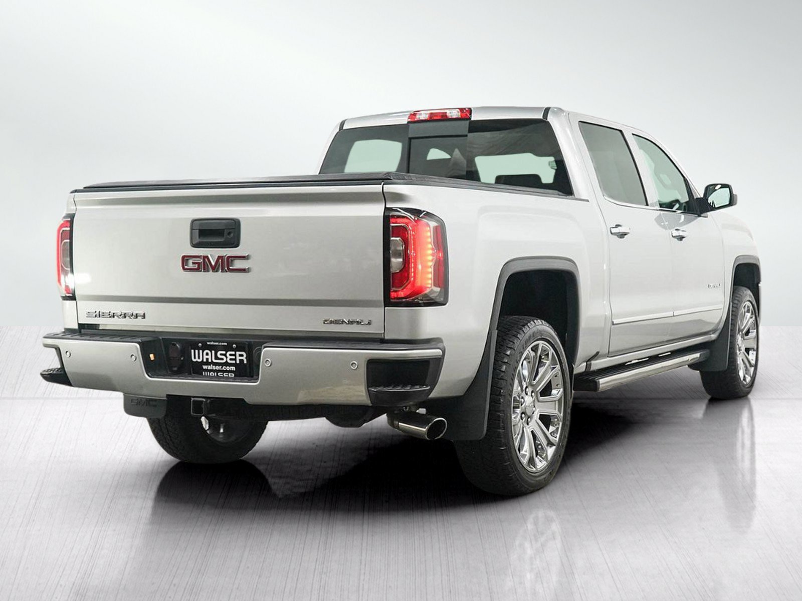 Used 2018 GMC Sierra 1500 Denali w/ Denali Ultimate Package AWD/4WD image 5