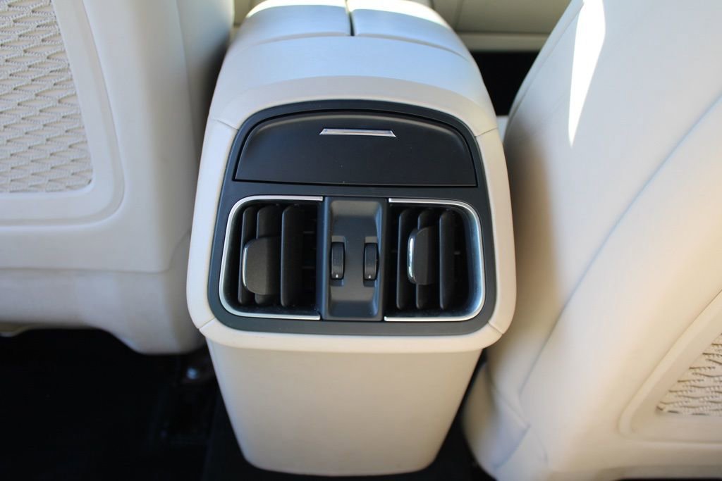 Used 2017 Maserati Levante S AWD/4WD image 40