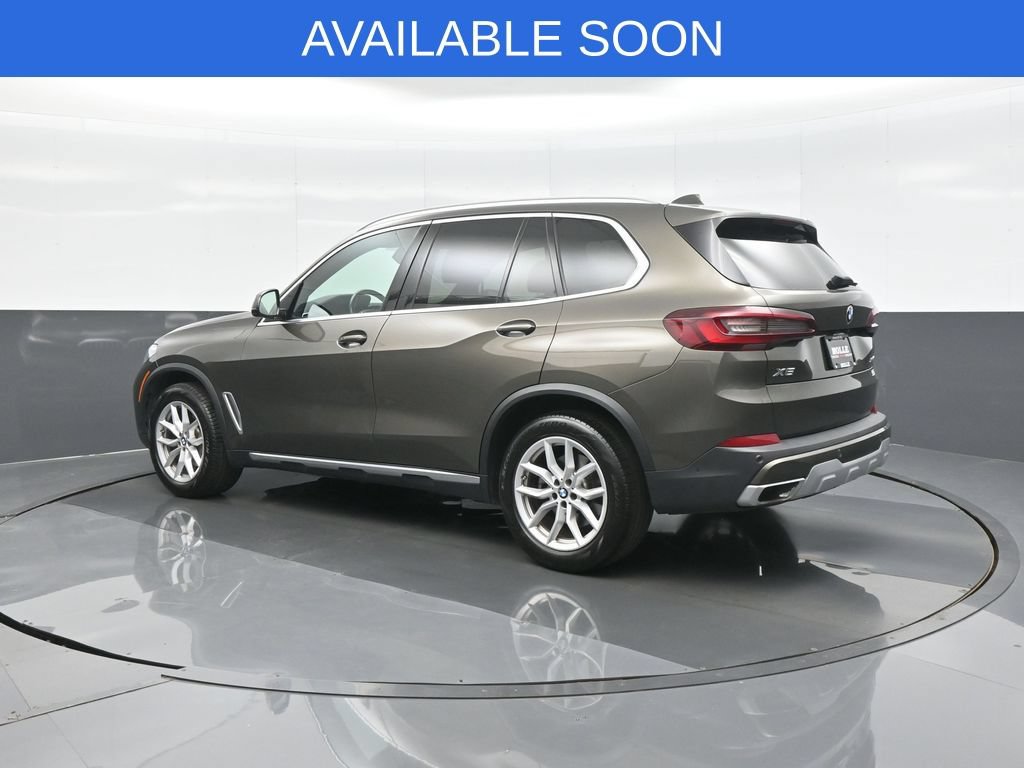 Used 2022 BMW X5 xDrive40i w/ Executive Package AWD/4WD image 5