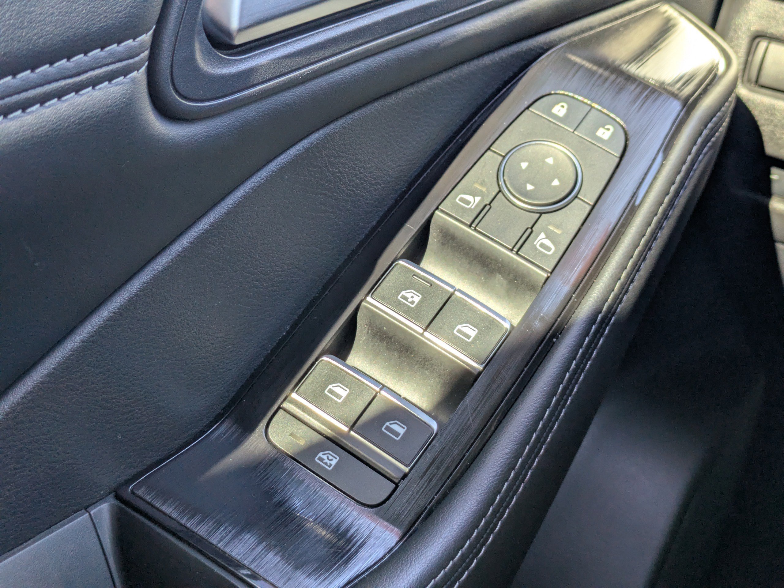 Certified 2024 Nissan Rogue SL w/ SL Premium Package FWD image 27