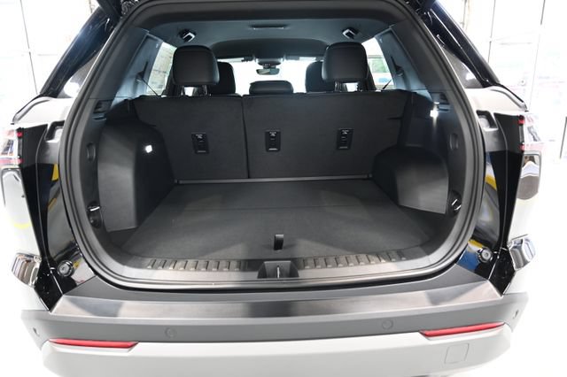 New 2026 Chevrolet Equinox LT w/ Convenience Package II FWD image 27