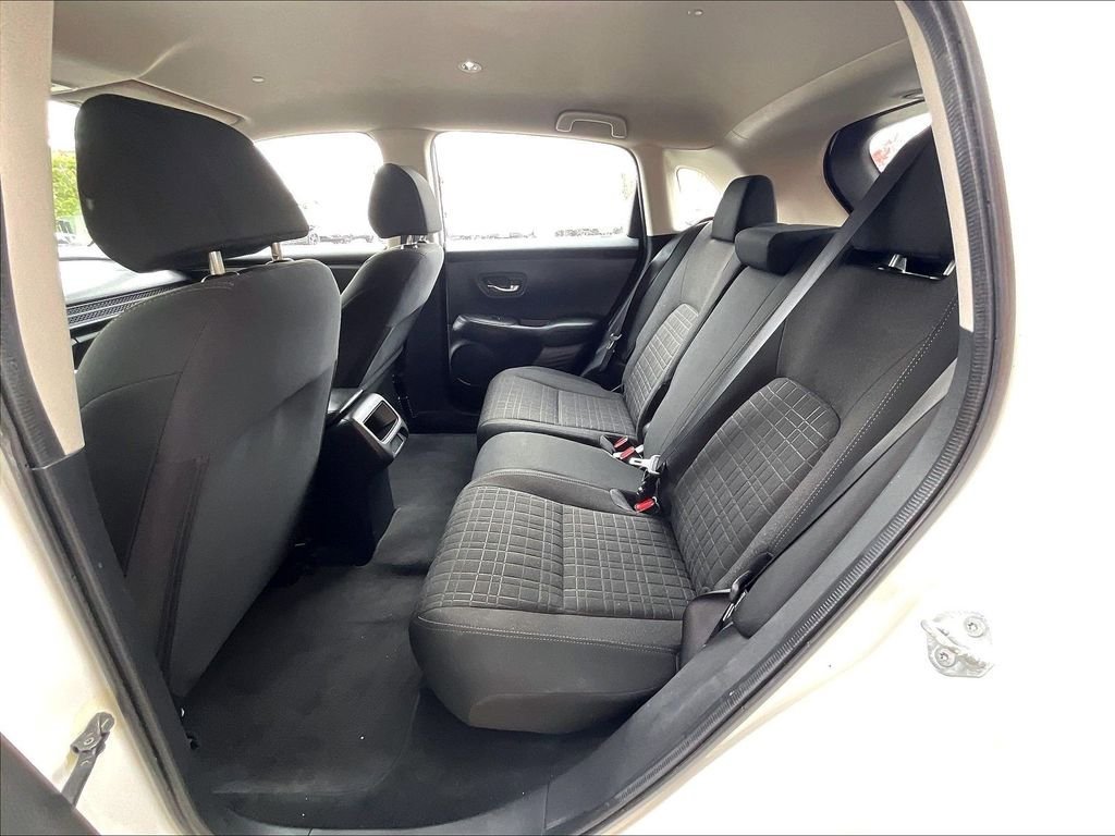 Used 2023 Honda HR-V LX image 15