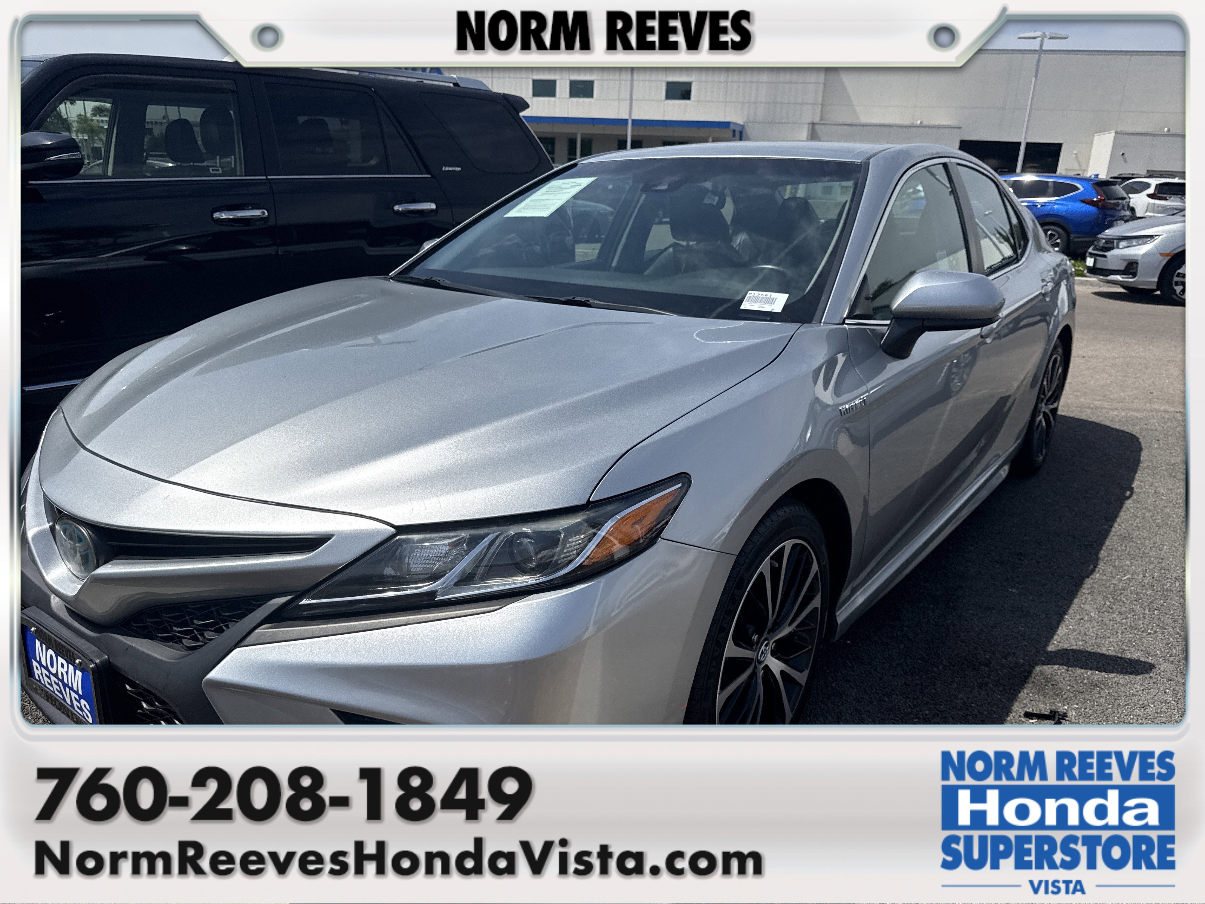 Used 2018 Toyota Camry SE image 1