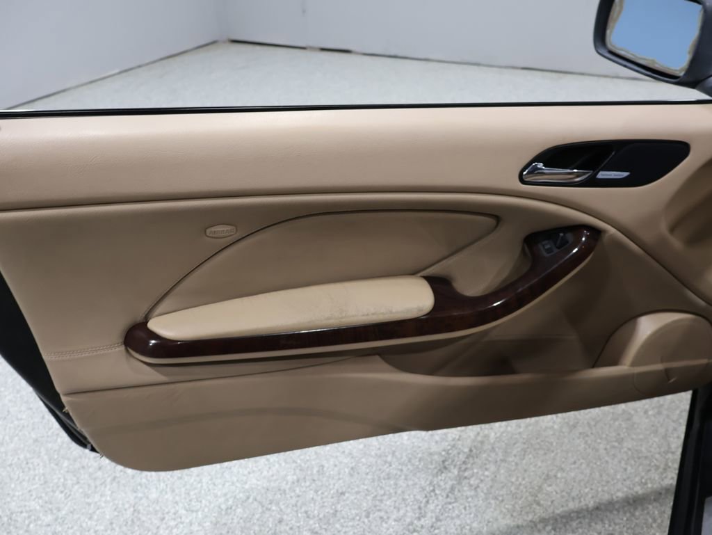 Used 2006 BMW 325Ci Convertible image 17