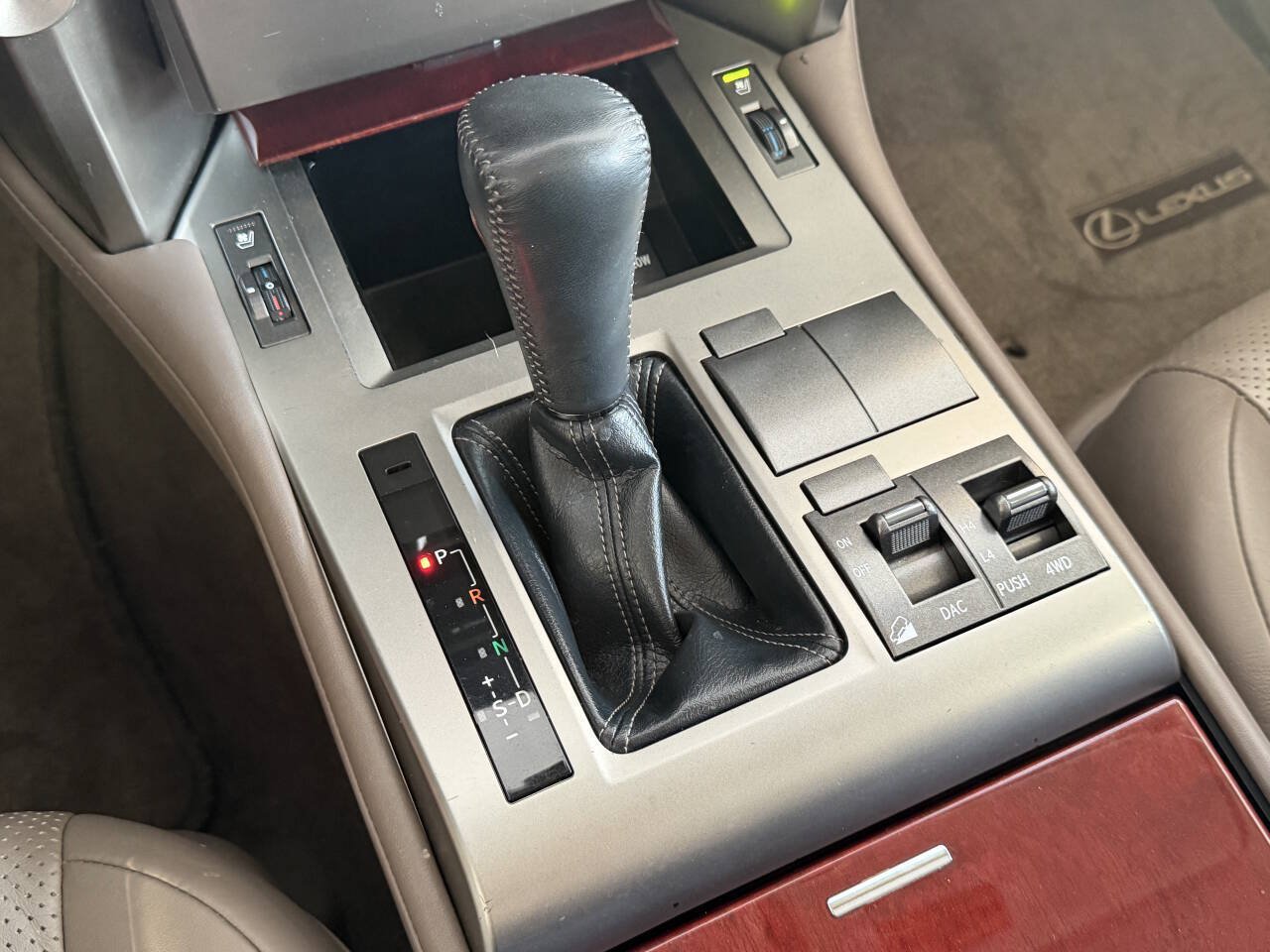 Used 2013 Lexus GX 460 w/ Comfort Plus Pkg AWD/4WD image 16