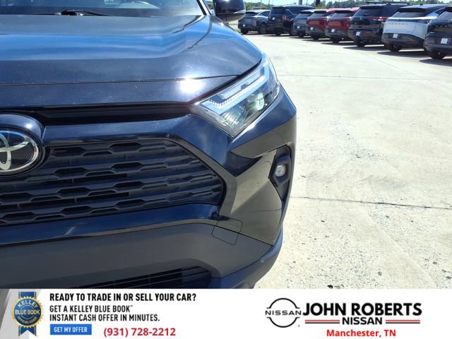 Used 2022 Toyota RAV4 XLE Premium image 14