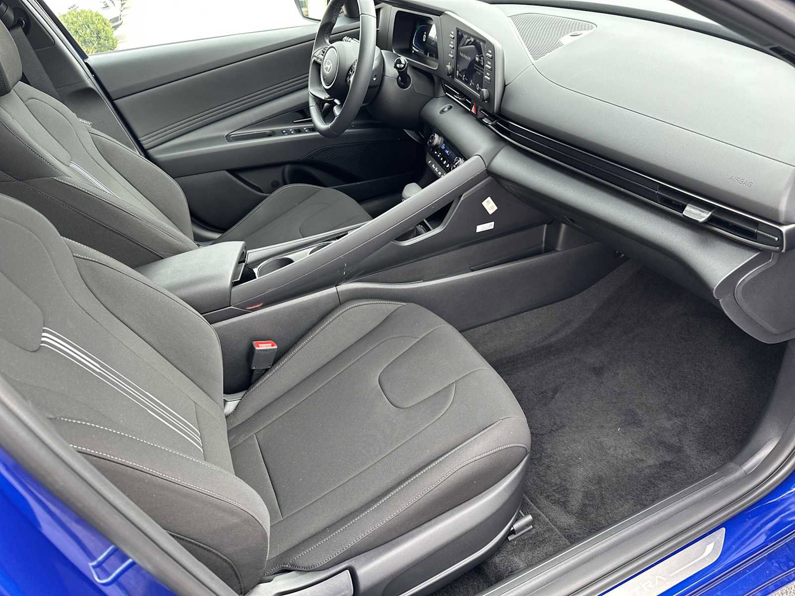 New 2026 Hyundai Elantra SEL Sport Premium image 25