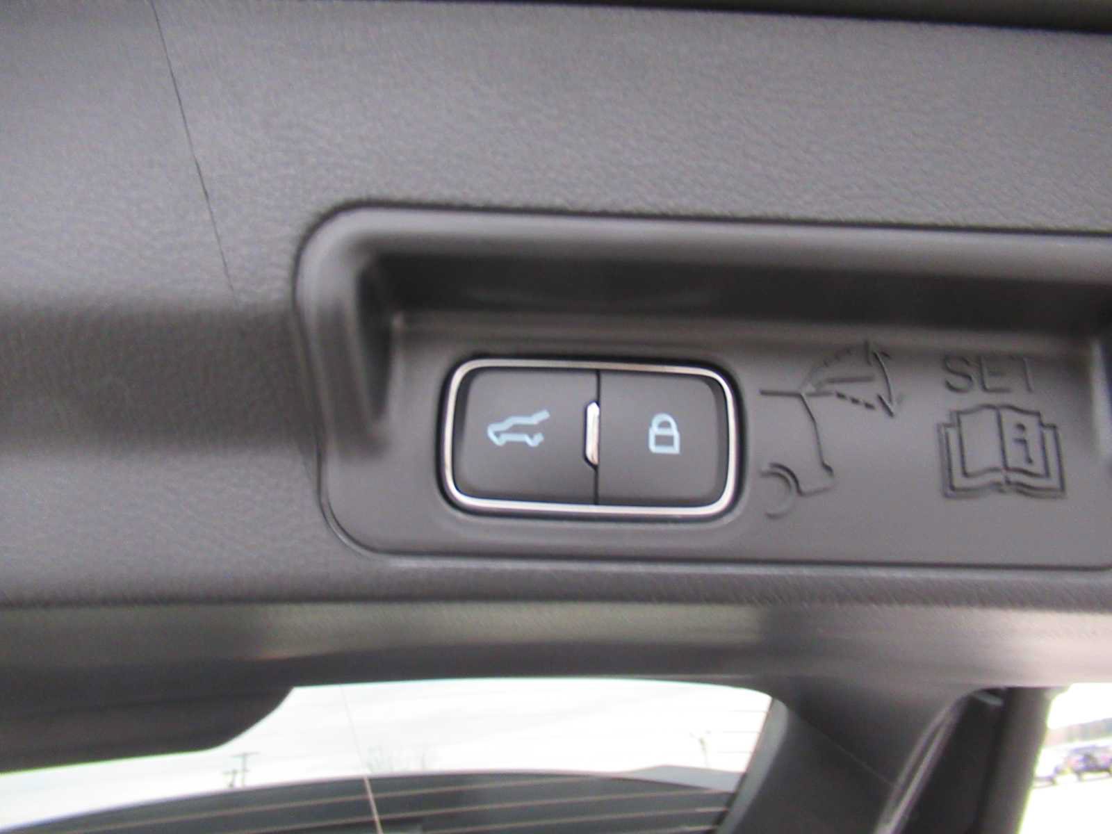 New 2026 Ford Explorer ST-Line w/ ST-Line Street Pack AWD/4WD image 17