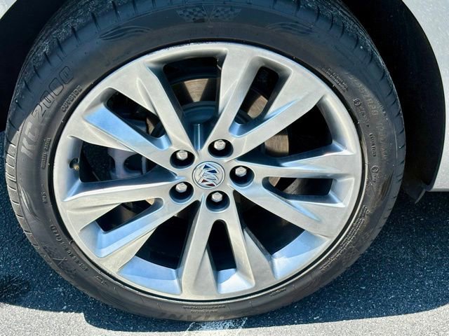 Used 2023 Buick Envision Avenir FWD image 30