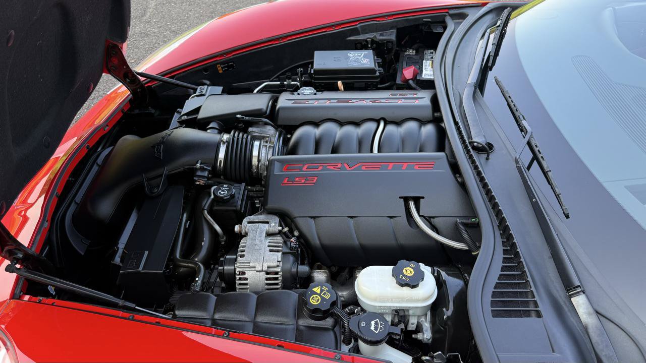 Used 2013 Chevrolet Corvette Grand Sport w/ 2LT Preferred Equipment Group RWD image 59