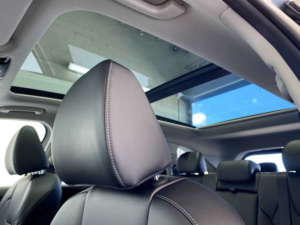 New 2026 Kia Sorento S FWD image 19