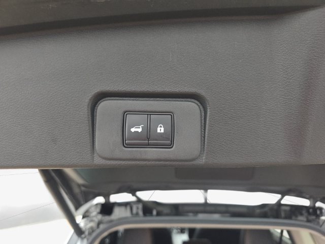 Used 2021 Nissan Rogue Platinum FWD image 34