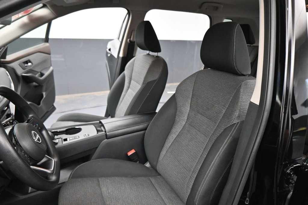 Used 2023 Nissan Rogue SV FWD image 11