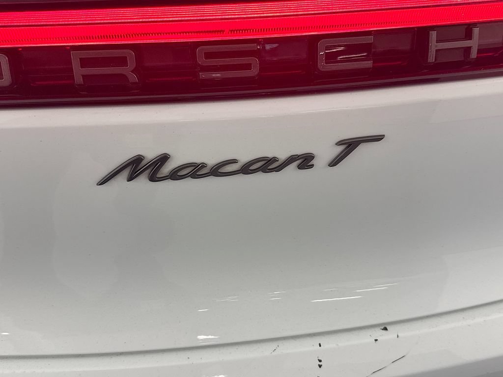 Used 2023 Porsche Macan Turbo AWD/4WD image 28