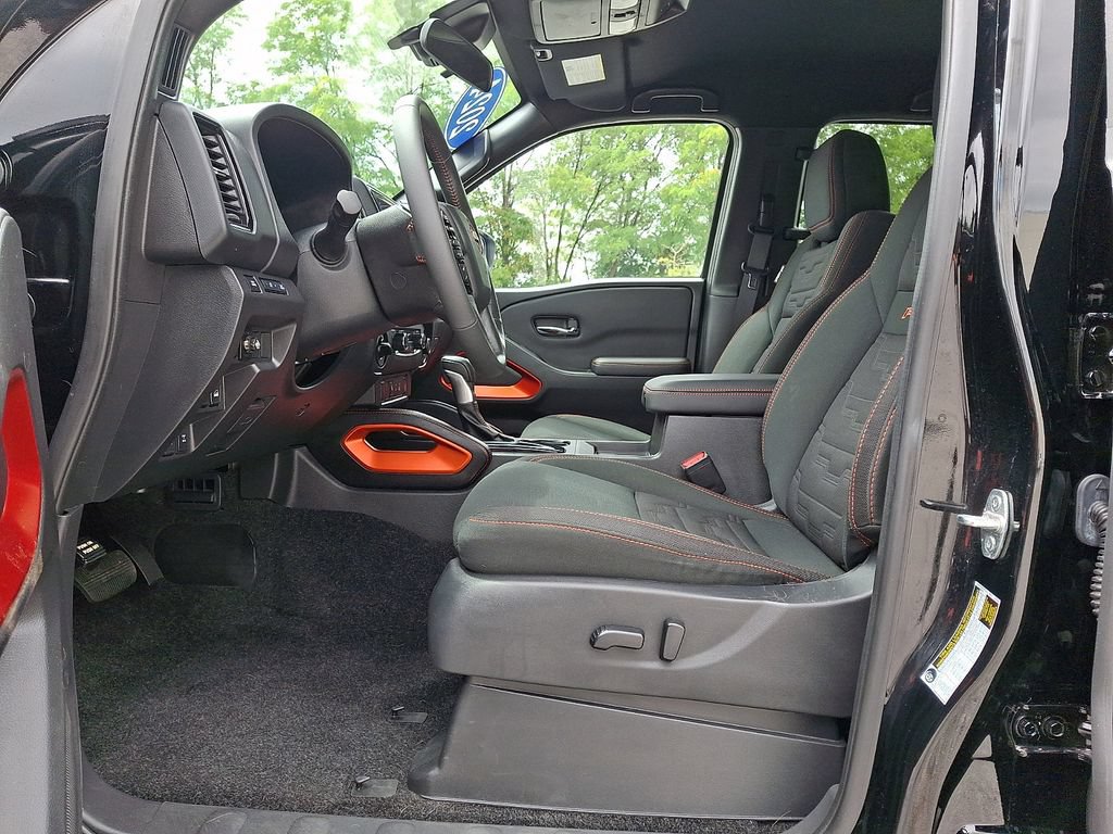 Used 2024 Nissan Frontier PRO-4X w/ Technology Package AWD/4WD image 15