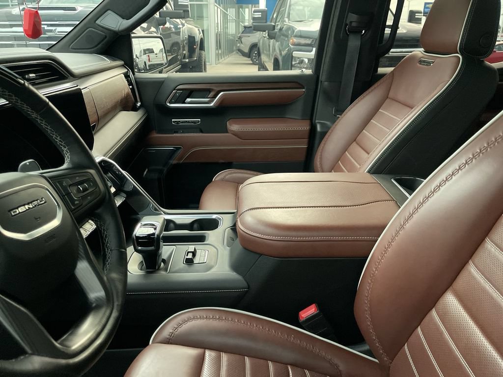 Used 2025 GMC Sierra 1500 Denali Ultimate AWD/4WD image 5