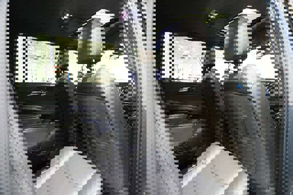 Used 2020 Cadillac Escalade ESV Platinum AWD/4WD image 26