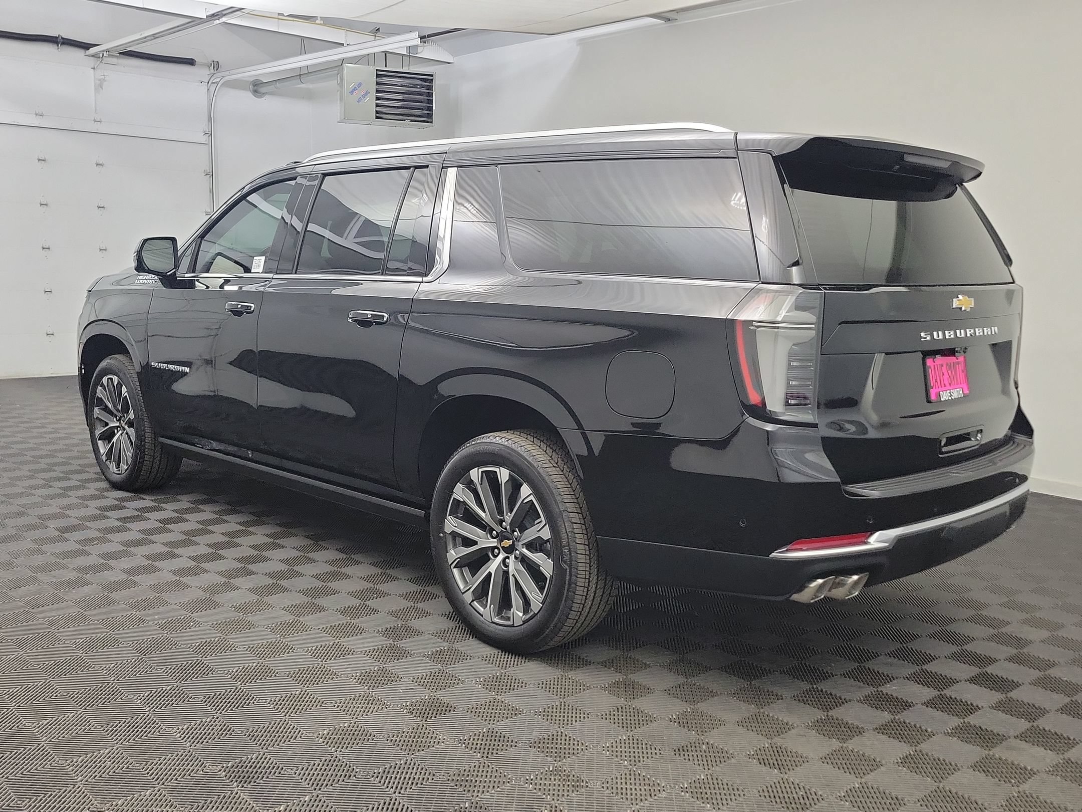 New 2026 Chevrolet Suburban High Country AWD/4WD image 3
