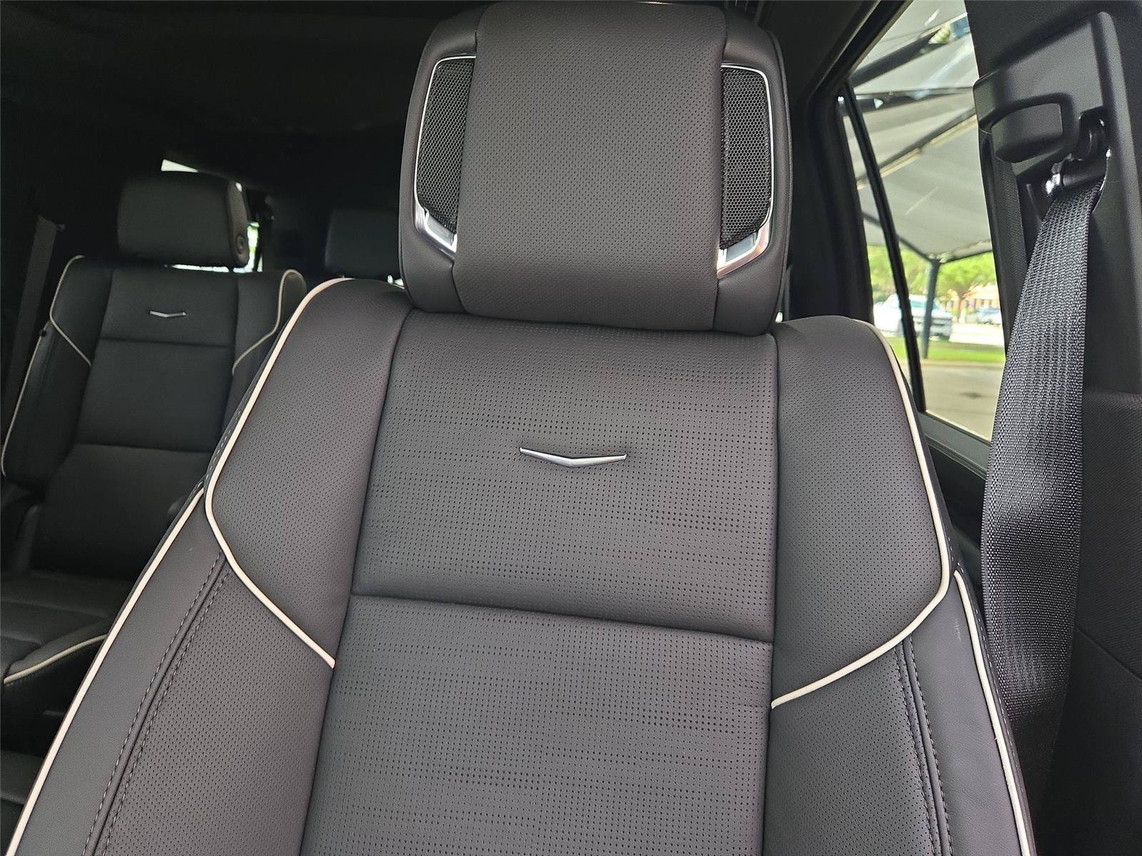 New 2026 Cadillac Escalade Sport w/ Touring Package AWD/4WD image 12