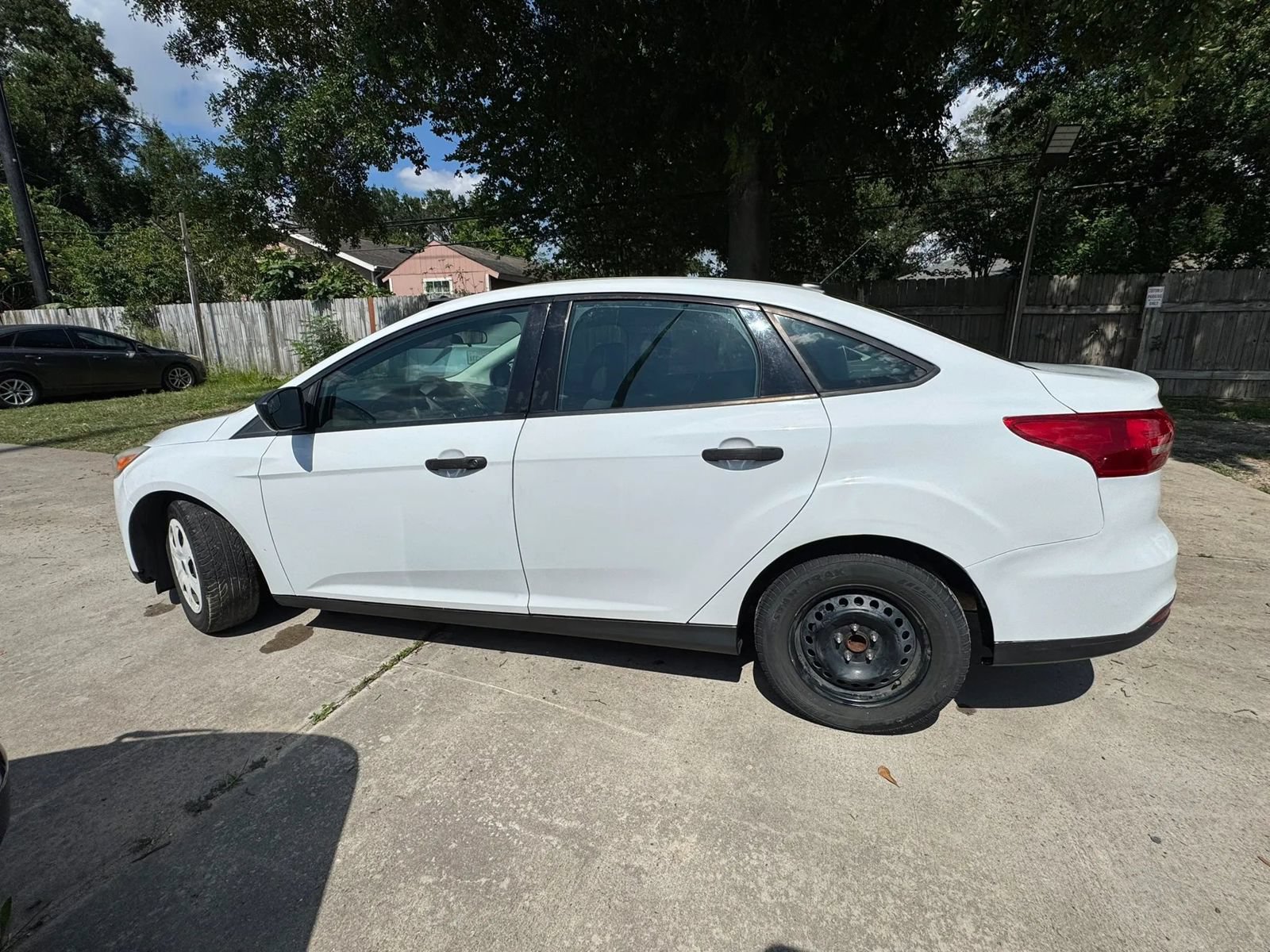Used 2018 Ford Focus S FWD image 9