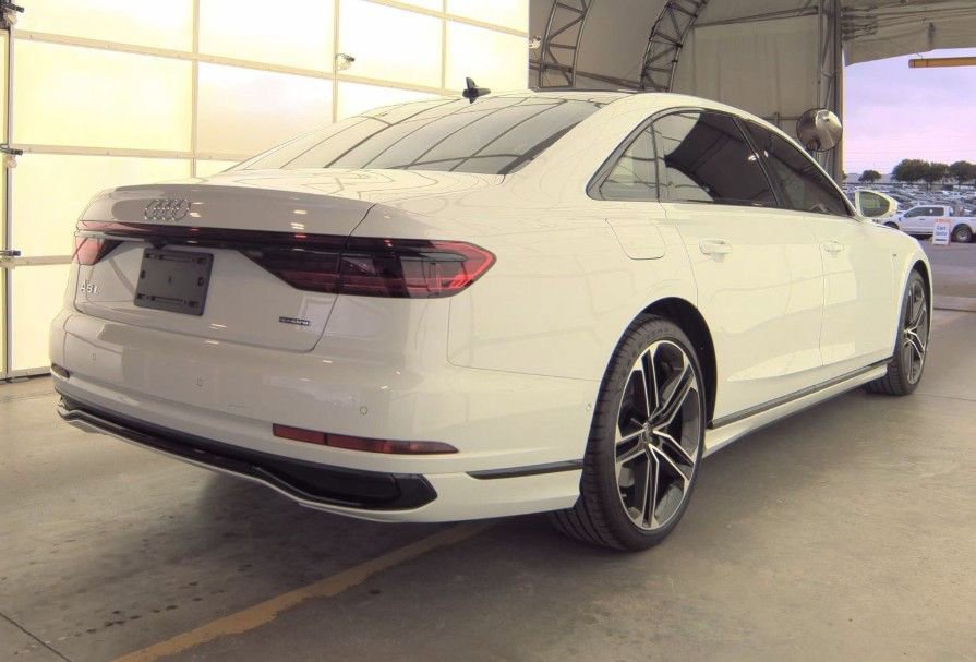 Used 2025 Audi A8 L 3.0T image 4