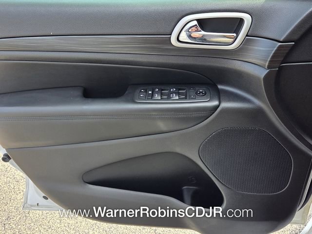 Used 2020 Jeep Grand Cherokee Altitude image 29