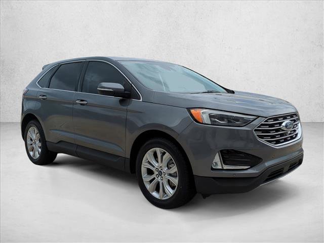 Used 2022 Ford Edge Titanium w/ Equipment Group 301A AWD/4WD image 3