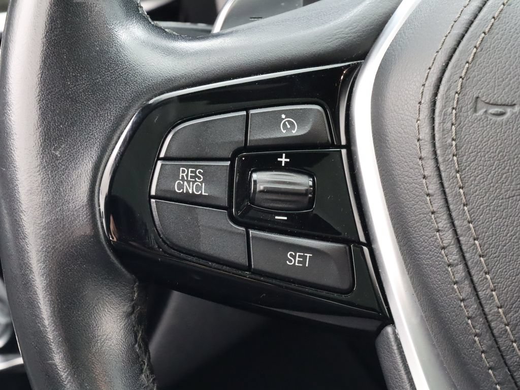 Used 2019 BMW 530i w/ Convenience Package RWD image 18