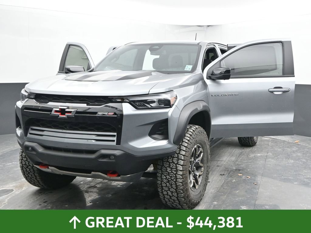 Used 2024 Chevrolet Colorado ZR2 w/ ZR2 Convenience Package III image 55