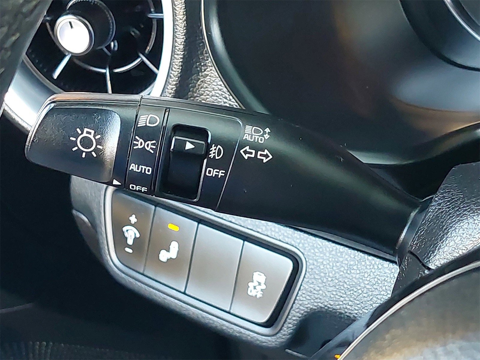 Certified 2023 Kia Forte GT-Line w/ GT-Line Technology Package image 21