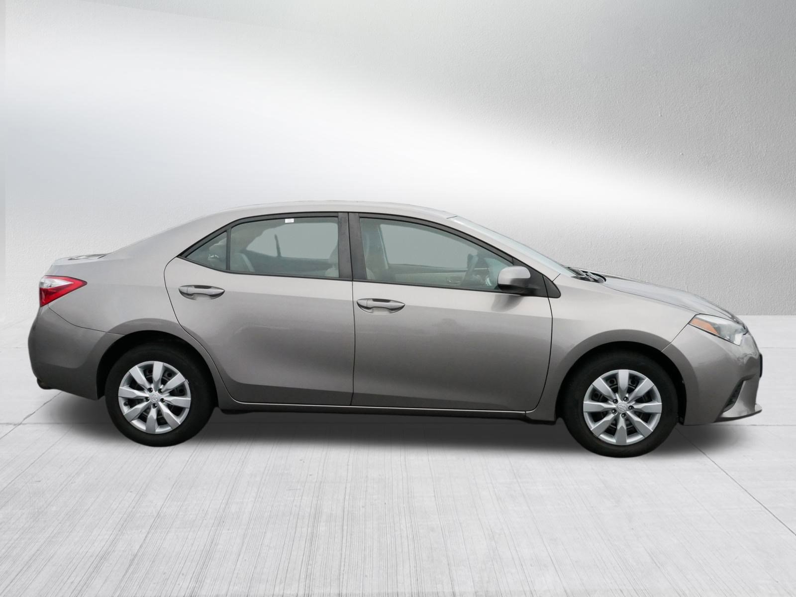 Used 2014 Toyota Corolla LE image 8